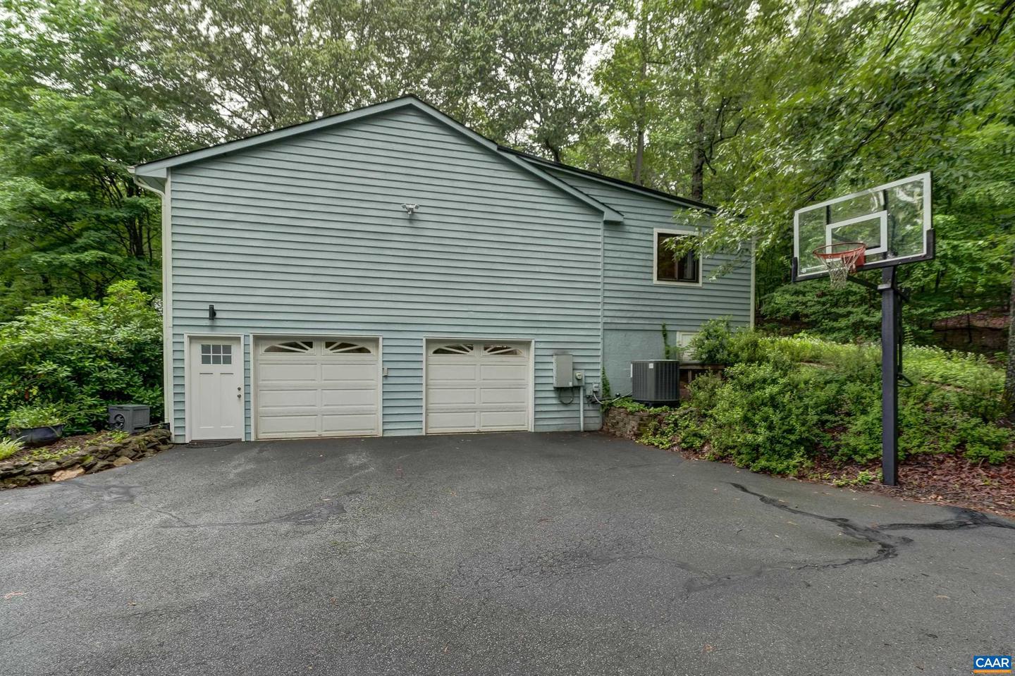 7160 BURNT MOUNTAIN RD, AFTON, Virginia 22920, 3 Bedrooms Bedrooms, ,3 BathroomsBathrooms,Residential,For sale,7160 BURNT MOUNTAIN RD,665903 MLS # 665903