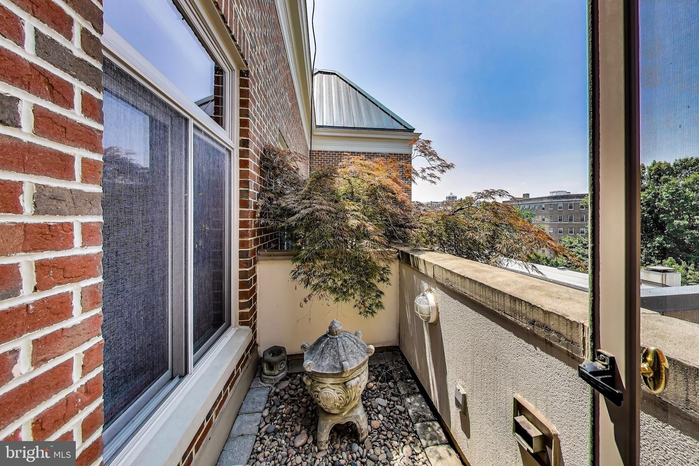2801 CONNECTICUT AVE NW #32, WASHINGTON, District Of Columbia 20008, 3 Bedrooms Bedrooms, ,3 BathroomsBathrooms,Residential,For sale,2801 CONNECTICUT AVE NW #32,DCDC2206624 MLS # DCDC2206624