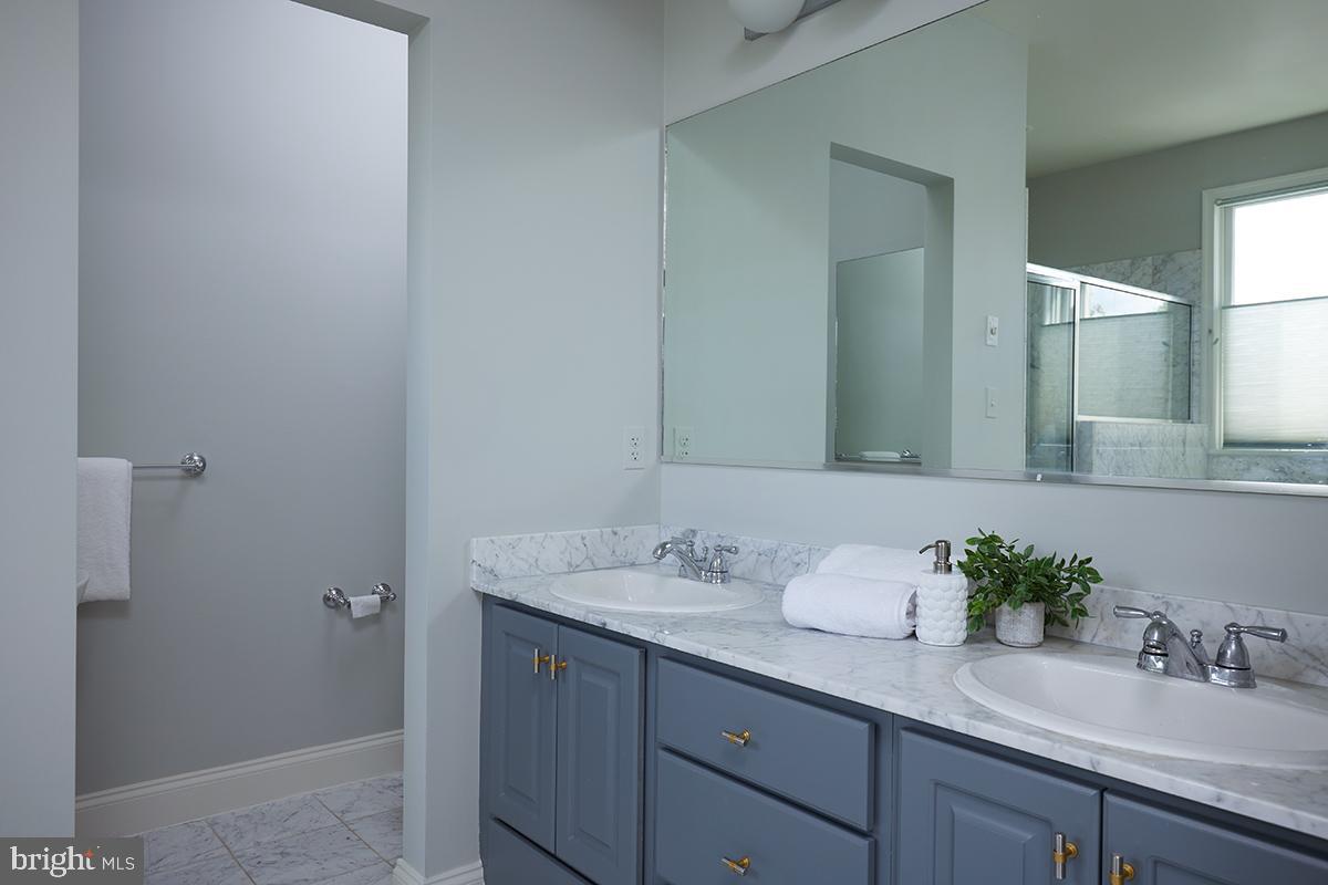 2801 CONNECTICUT AVE NW #32, WASHINGTON, District Of Columbia 20008, 3 Bedrooms Bedrooms, ,3 BathroomsBathrooms,Residential,For sale,2801 CONNECTICUT AVE NW #32,DCDC2206624 MLS # DCDC2206624