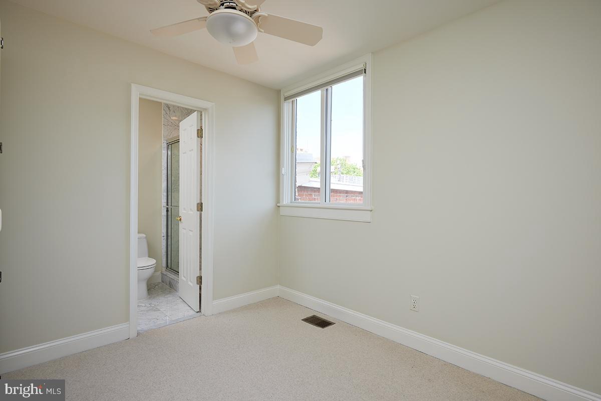 2801 CONNECTICUT AVE NW #32, WASHINGTON, District Of Columbia 20008, 3 Bedrooms Bedrooms, ,3 BathroomsBathrooms,Residential,For sale,2801 CONNECTICUT AVE NW #32,DCDC2206624 MLS # DCDC2206624