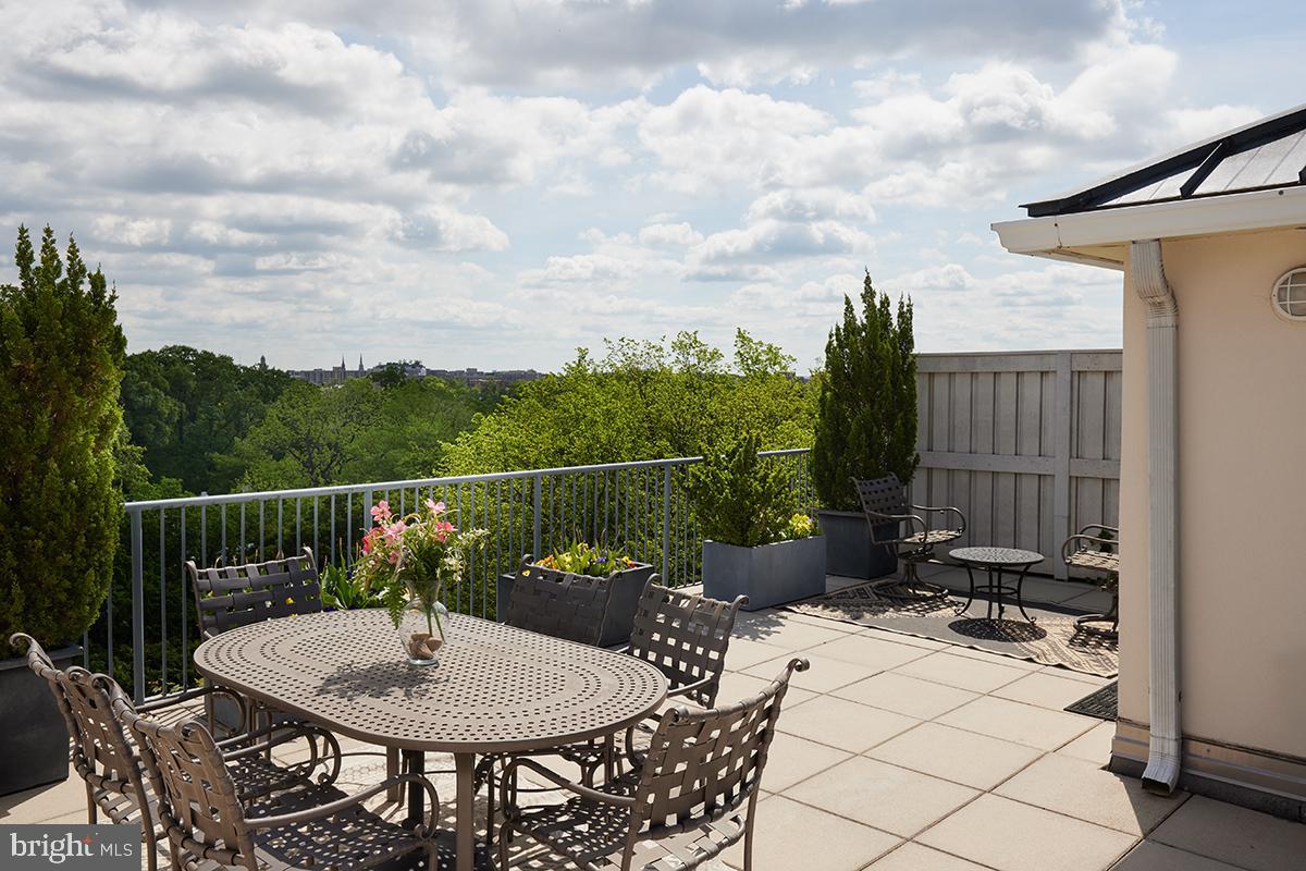 2801 CONNECTICUT AVE NW #32, WASHINGTON, District Of Columbia 20008, 3 Bedrooms Bedrooms, ,3 BathroomsBathrooms,Residential,For sale,2801 CONNECTICUT AVE NW #32,DCDC2206624 MLS # DCDC2206624