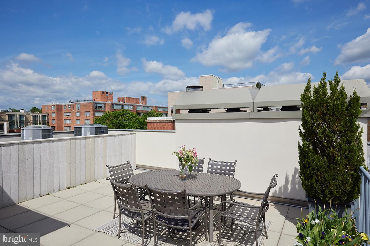 2801 CONNECTICUT AVE NW #32, WASHINGTON, District Of Columbia 20008, 3 Bedrooms Bedrooms, ,3 BathroomsBathrooms,Residential,For sale,2801 CONNECTICUT AVE NW #32,DCDC2206624 MLS # DCDC2206624