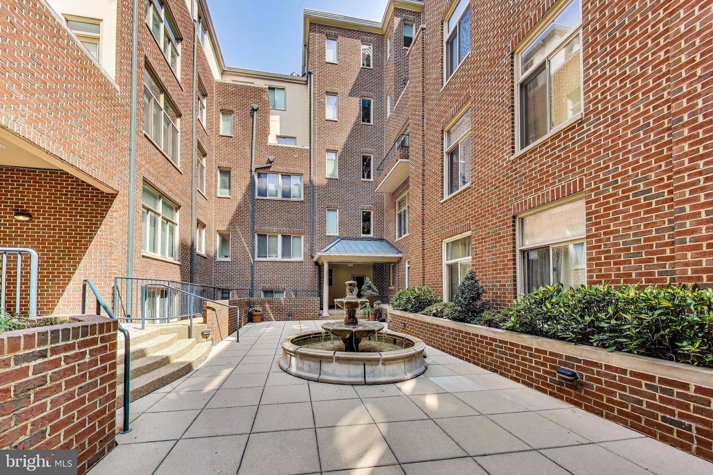 2801 CONNECTICUT AVE NW #32, WASHINGTON, District Of Columbia 20008, 3 Bedrooms Bedrooms, ,3 BathroomsBathrooms,Residential,For sale,2801 CONNECTICUT AVE NW #32,DCDC2206624 MLS # DCDC2206624