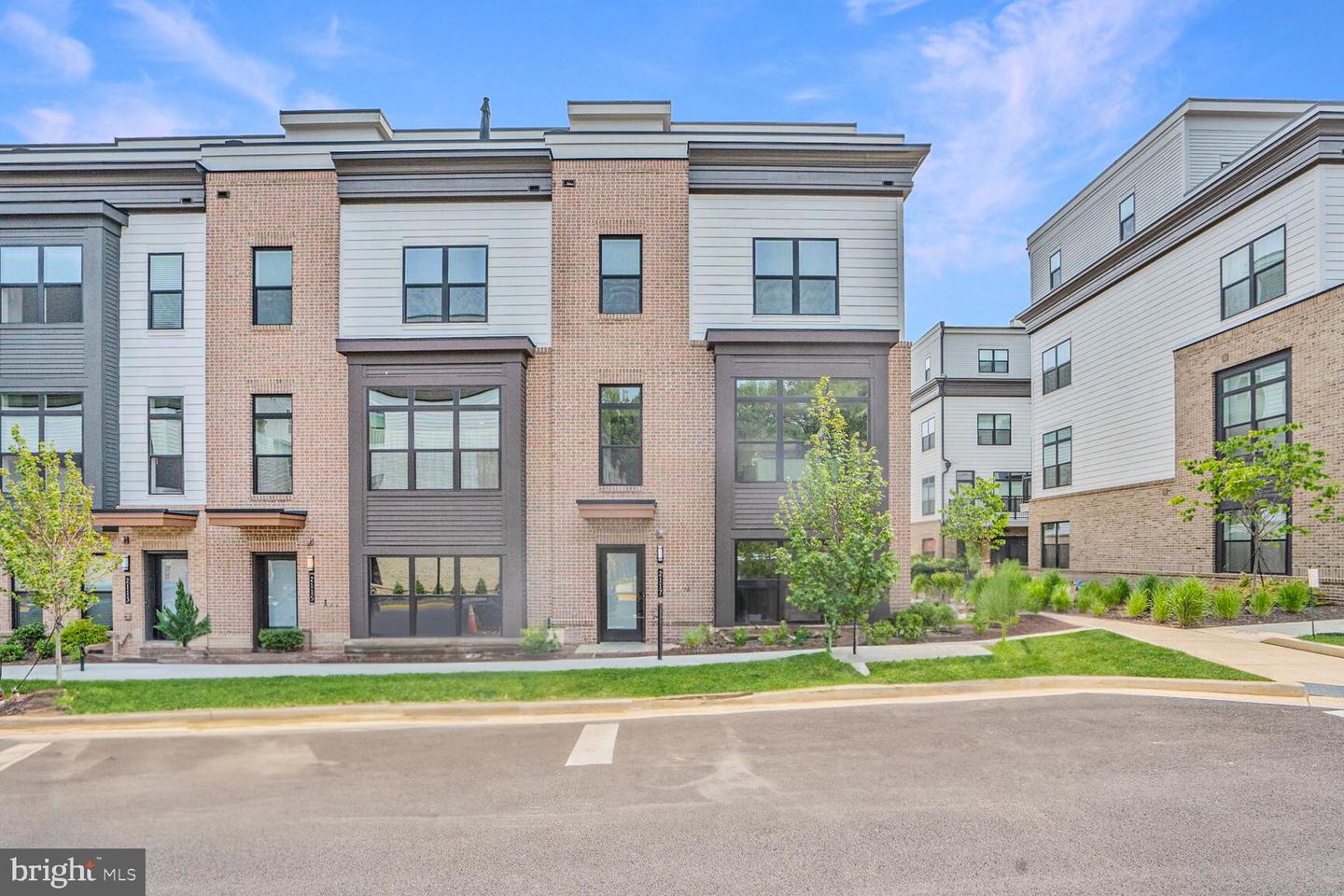 2083 TYSONS RIDGELINE RD #ELEVATOR LOT 80, FALLS CHURCH, Virginia 22043, 4 Bedrooms Bedrooms, ,4 BathroomsBathrooms,Residential,For sale,2083 TYSONS RIDGELINE RD #ELEVATOR LOT 80,VAFX2249088 MLS # VAFX2249088