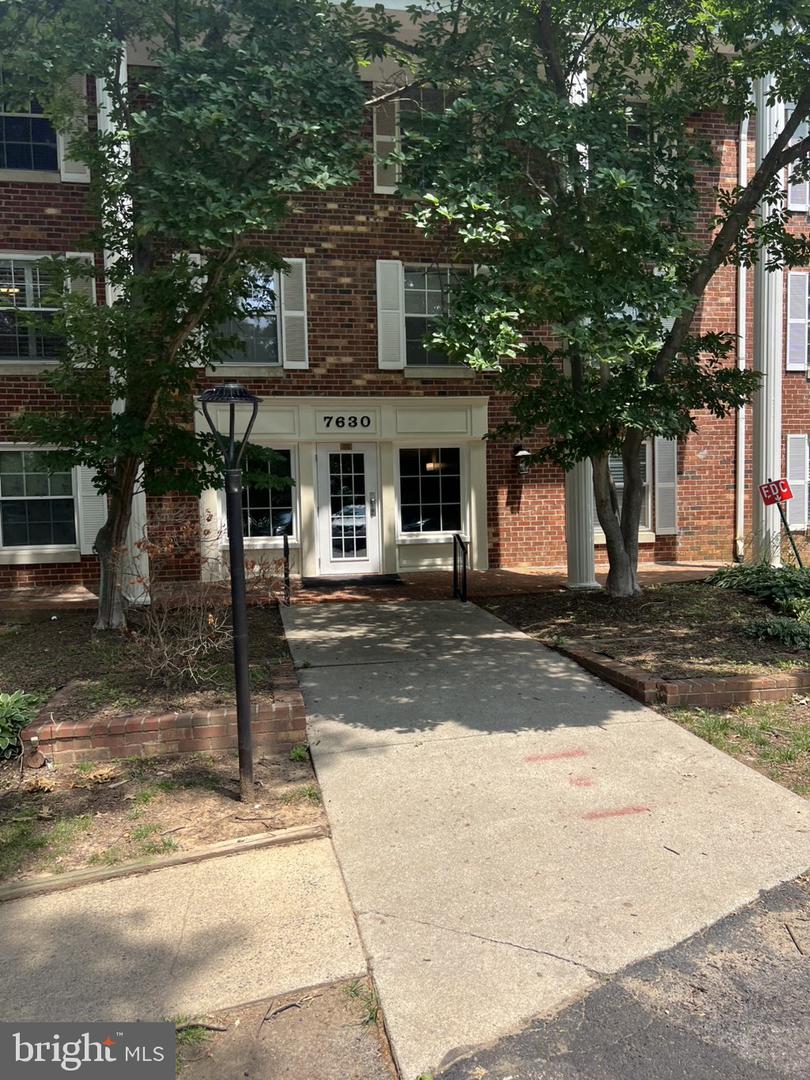 7630 PROVINCIAL DR #307, MCLEAN, Virginia 22102, 2 Bedrooms Bedrooms, ,1 BathroomBathrooms,Residential,For sale,7630 PROVINCIAL DR #307,VAFX2249114 MLS # VAFX2249114