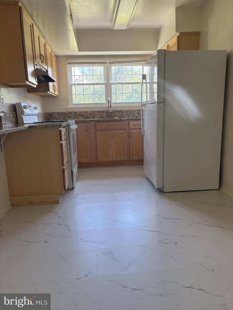 7763 NEW PROVIDENCE DR #54, FALLS CHURCH, Virginia 22042, 2 Bedrooms Bedrooms, ,1 BathroomBathrooms,Residential,For sale,7763 NEW PROVIDENCE DR #54,VAFX2249132 MLS # VAFX2249132