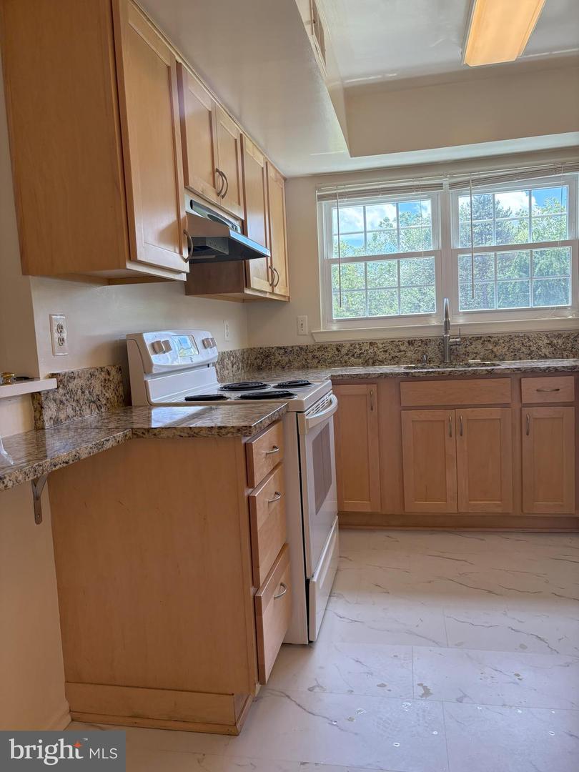 7763 NEW PROVIDENCE DR #54, FALLS CHURCH, Virginia 22042, 2 Bedrooms Bedrooms, ,1 BathroomBathrooms,Residential,For sale,7763 NEW PROVIDENCE DR #54,VAFX2249132 MLS # VAFX2249132