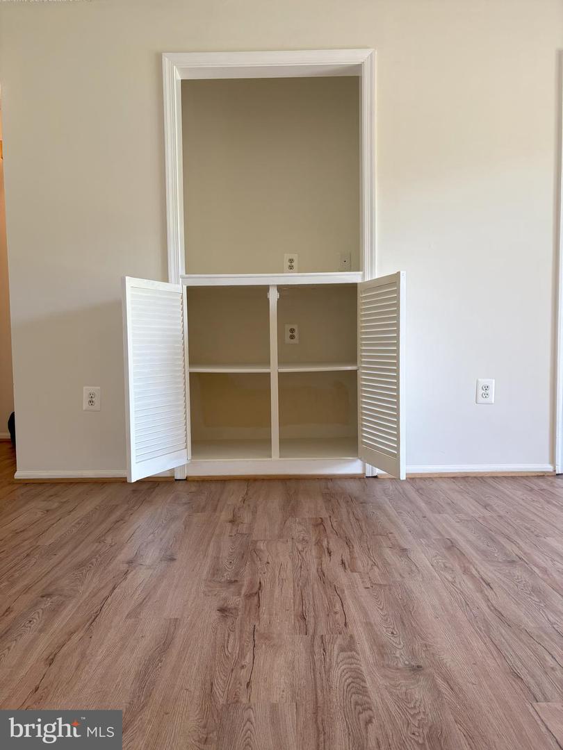 7763 NEW PROVIDENCE DR #54, FALLS CHURCH, Virginia 22042, 2 Bedrooms Bedrooms, ,1 BathroomBathrooms,Residential,For sale,7763 NEW PROVIDENCE DR #54,VAFX2249132 MLS # VAFX2249132
