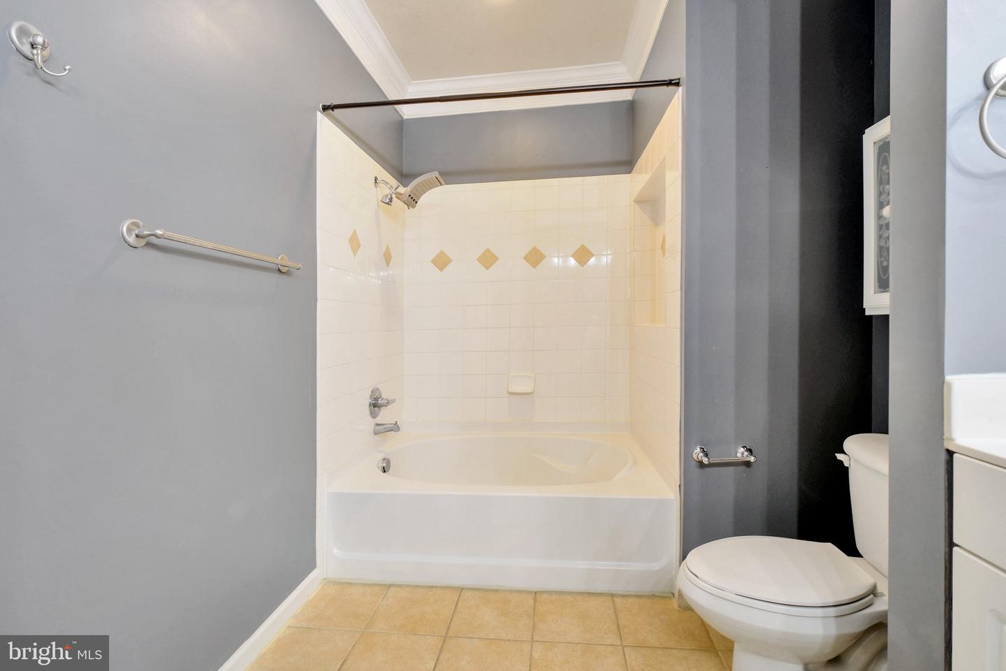 503 SUNSET VIEW TER SE #102, LEESBURG, Virginia 20175, 1 Bedroom Bedrooms, ,1 BathroomBathrooms,Residential,For sale,503 SUNSET VIEW TER SE #102,VALO2100052 MLS # VALO2100052