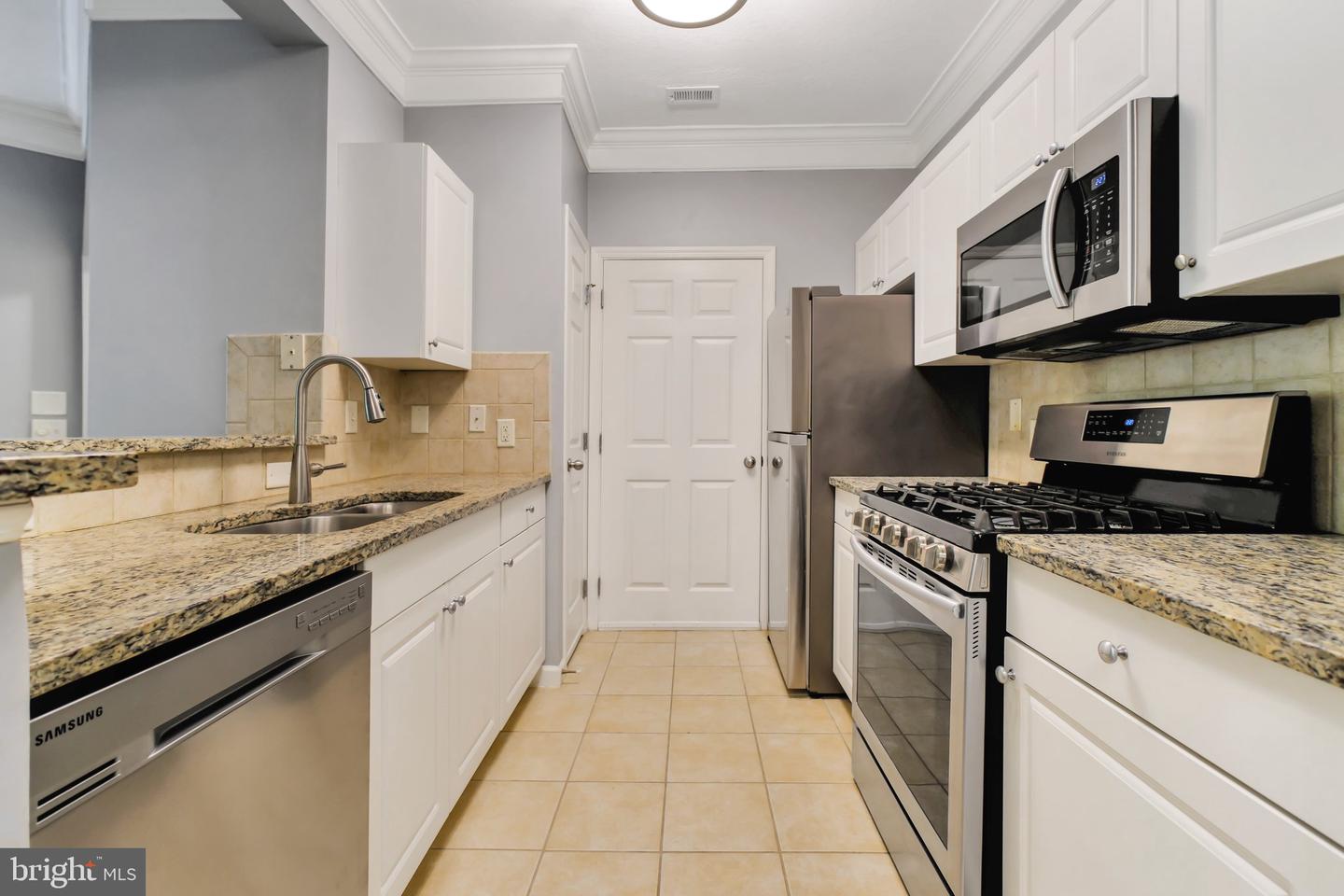 503 SUNSET VIEW TER SE #102, LEESBURG, Virginia 20175, 1 Bedroom Bedrooms, ,1 BathroomBathrooms,Residential,For sale,503 SUNSET VIEW TER SE #102,VALO2100052 MLS # VALO2100052