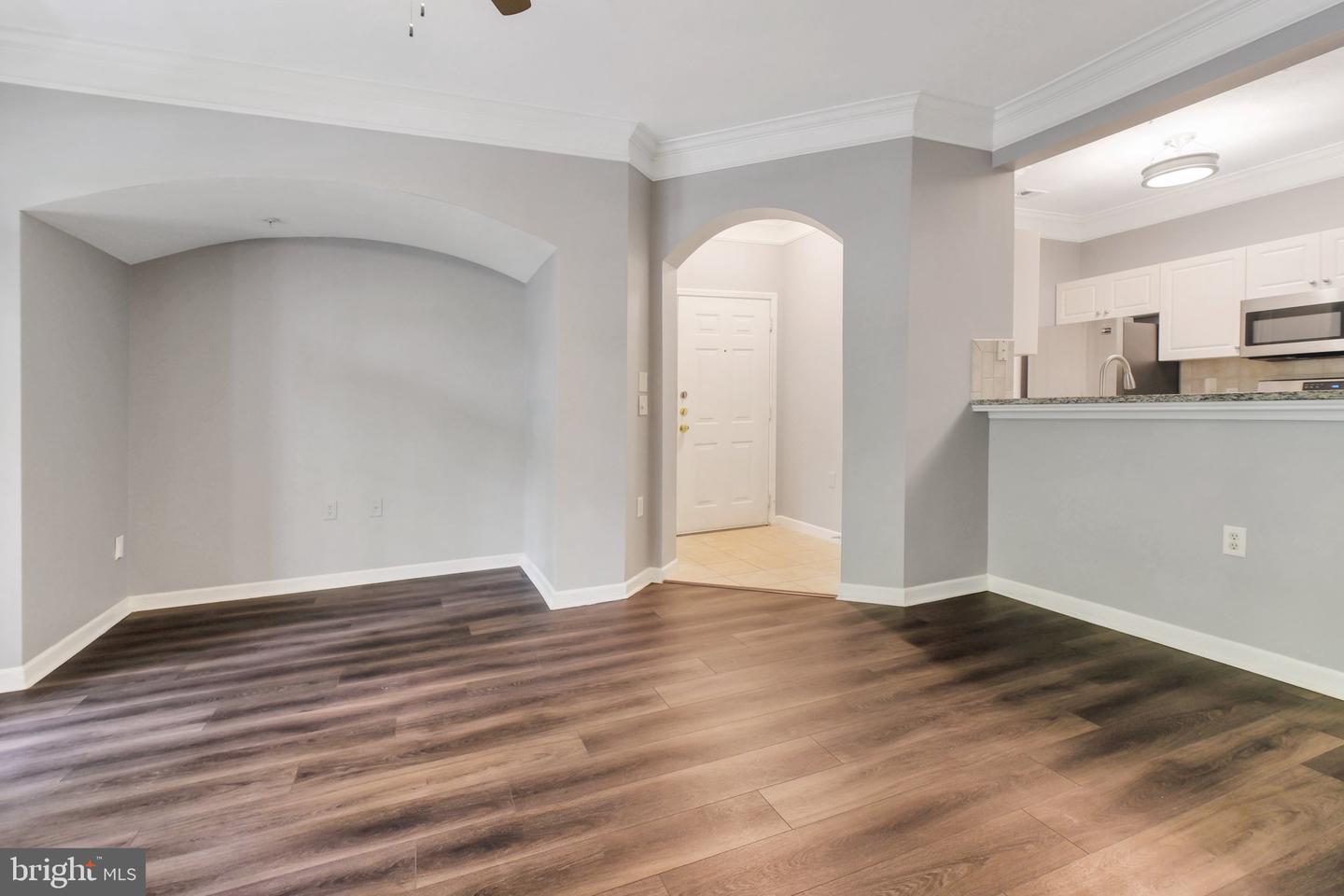 503 SUNSET VIEW TER SE #102, LEESBURG, Virginia 20175, 1 Bedroom Bedrooms, ,1 BathroomBathrooms,Residential,For sale,503 SUNSET VIEW TER SE #102,VALO2100052 MLS # VALO2100052