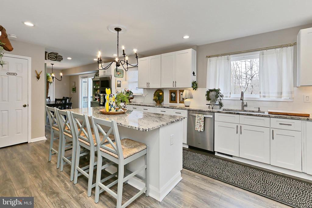 7400 POPLAR POINT LN, WARRENTON, Virginia 20186, 5 Bedrooms Bedrooms, ,4 BathroomsBathrooms,Residential,7400 POPLAR POINT LN,VAFQ2016090 MLS # VAFQ2016090