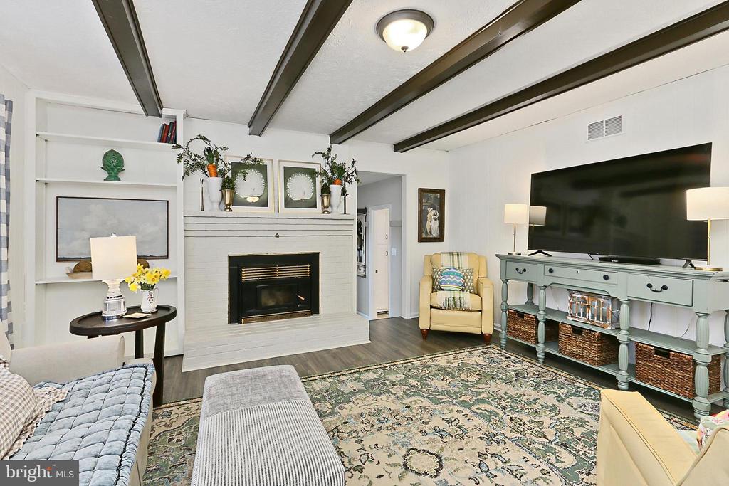 7400 POPLAR POINT LN, WARRENTON, Virginia 20186, 5 Bedrooms Bedrooms, ,4 BathroomsBathrooms,Residential,7400 POPLAR POINT LN,VAFQ2016090 MLS # VAFQ2016090
