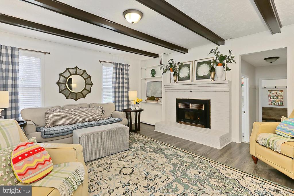 7400 POPLAR POINT LN, WARRENTON, Virginia 20186, 5 Bedrooms Bedrooms, ,4 BathroomsBathrooms,Residential,7400 POPLAR POINT LN,VAFQ2016090 MLS # VAFQ2016090