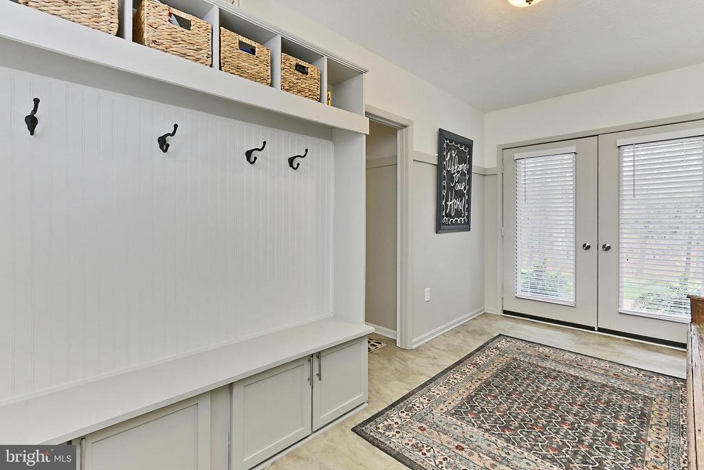 7400 POPLAR POINT LN, WARRENTON, Virginia 20186, 5 Bedrooms Bedrooms, ,4 BathroomsBathrooms,Residential,7400 POPLAR POINT LN,VAFQ2016090 MLS # VAFQ2016090