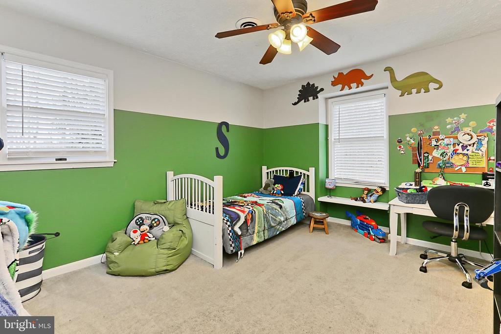 7400 POPLAR POINT LN, WARRENTON, Virginia 20186, 5 Bedrooms Bedrooms, ,4 BathroomsBathrooms,Residential,7400 POPLAR POINT LN,VAFQ2016090 MLS # VAFQ2016090