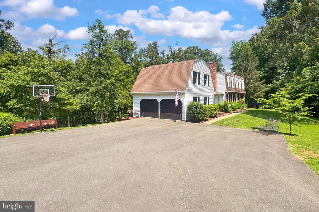 7400 POPLAR POINT LN, WARRENTON, Virginia 20186, 5 Bedrooms Bedrooms, ,4 BathroomsBathrooms,Residential,7400 POPLAR POINT LN,VAFQ2016090 MLS # VAFQ2016090
