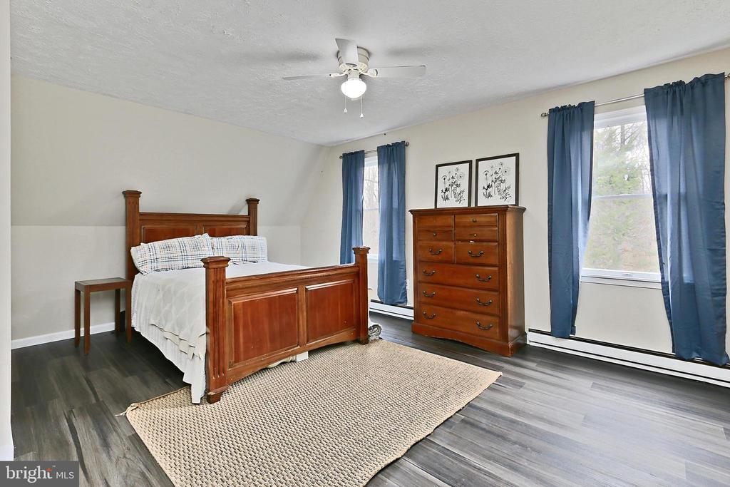 7400 POPLAR POINT LN, WARRENTON, Virginia 20186, 5 Bedrooms Bedrooms, ,4 BathroomsBathrooms,Residential,7400 POPLAR POINT LN,VAFQ2016090 MLS # VAFQ2016090