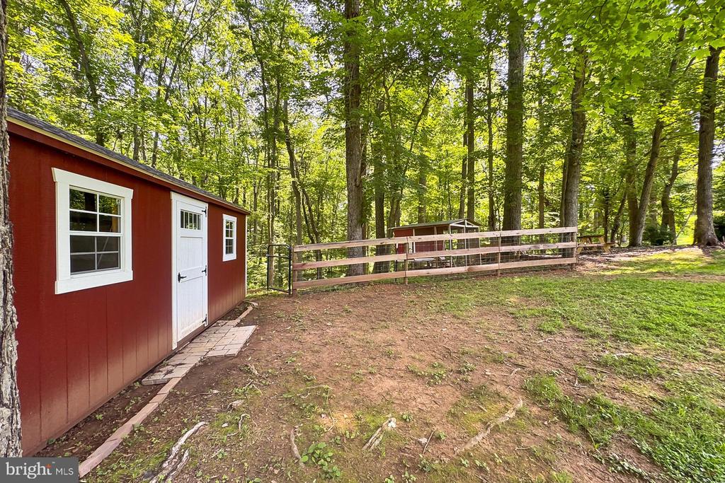 7400 POPLAR POINT LN, WARRENTON, Virginia 20186, 5 Bedrooms Bedrooms, ,4 BathroomsBathrooms,Residential,7400 POPLAR POINT LN,VAFQ2016090 MLS # VAFQ2016090