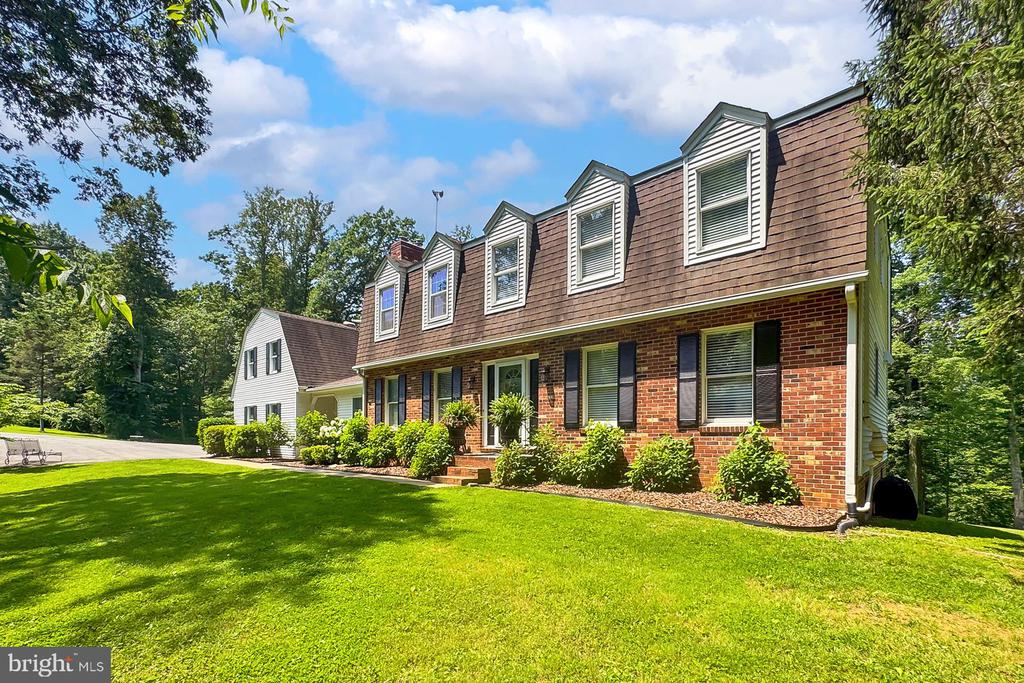 7400 POPLAR POINT LN, WARRENTON, Virginia 20186, 5 Bedrooms Bedrooms, ,4 BathroomsBathrooms,Residential,7400 POPLAR POINT LN,VAFQ2016090 MLS # VAFQ2016090