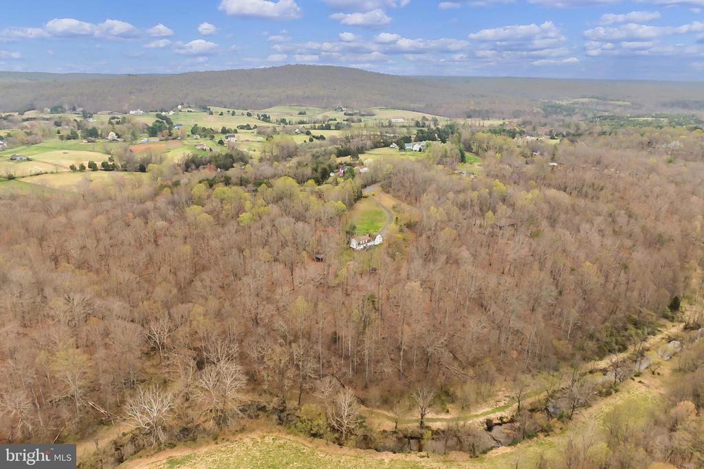 7400 POPLAR POINT LN, WARRENTON, Virginia 20186, 5 Bedrooms Bedrooms, ,4 BathroomsBathrooms,Residential,7400 POPLAR POINT LN,VAFQ2016090 MLS # VAFQ2016090