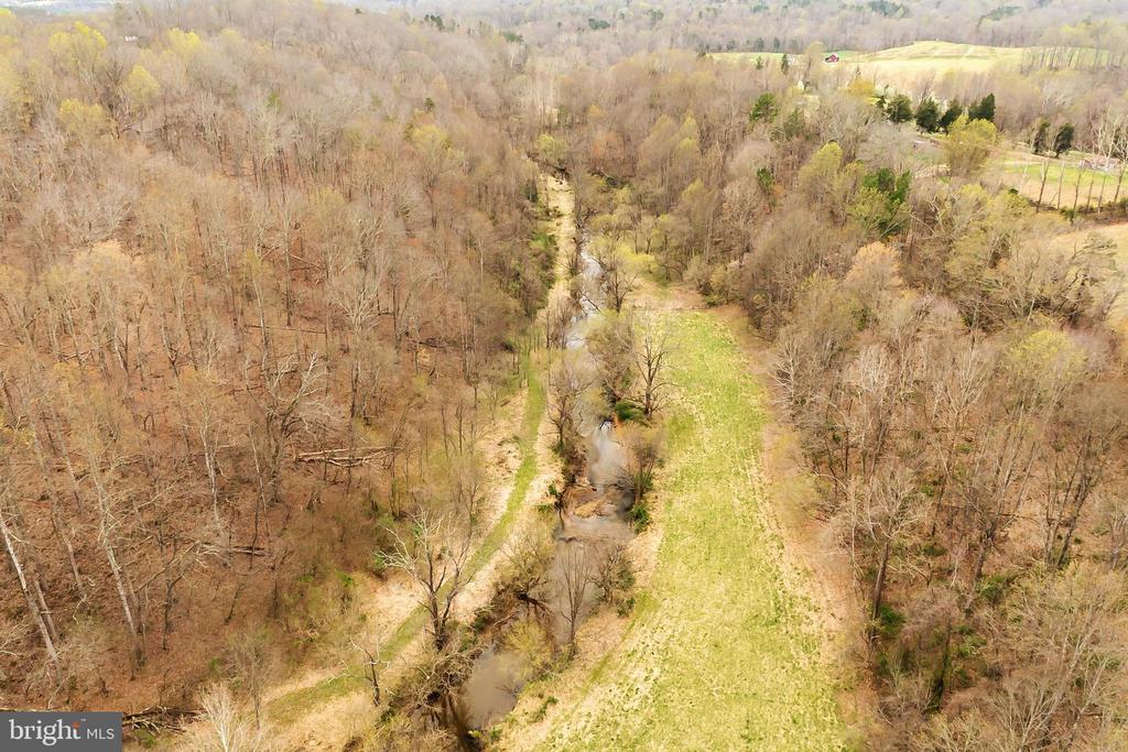 7400 POPLAR POINT LN, WARRENTON, Virginia 20186, 5 Bedrooms Bedrooms, ,4 BathroomsBathrooms,Residential,7400 POPLAR POINT LN,VAFQ2016090 MLS # VAFQ2016090