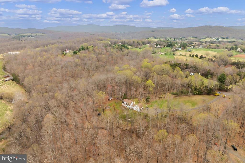 7400 POPLAR POINT LN, WARRENTON, Virginia 20186, 5 Bedrooms Bedrooms, ,4 BathroomsBathrooms,Residential,7400 POPLAR POINT LN,VAFQ2016090 MLS # VAFQ2016090