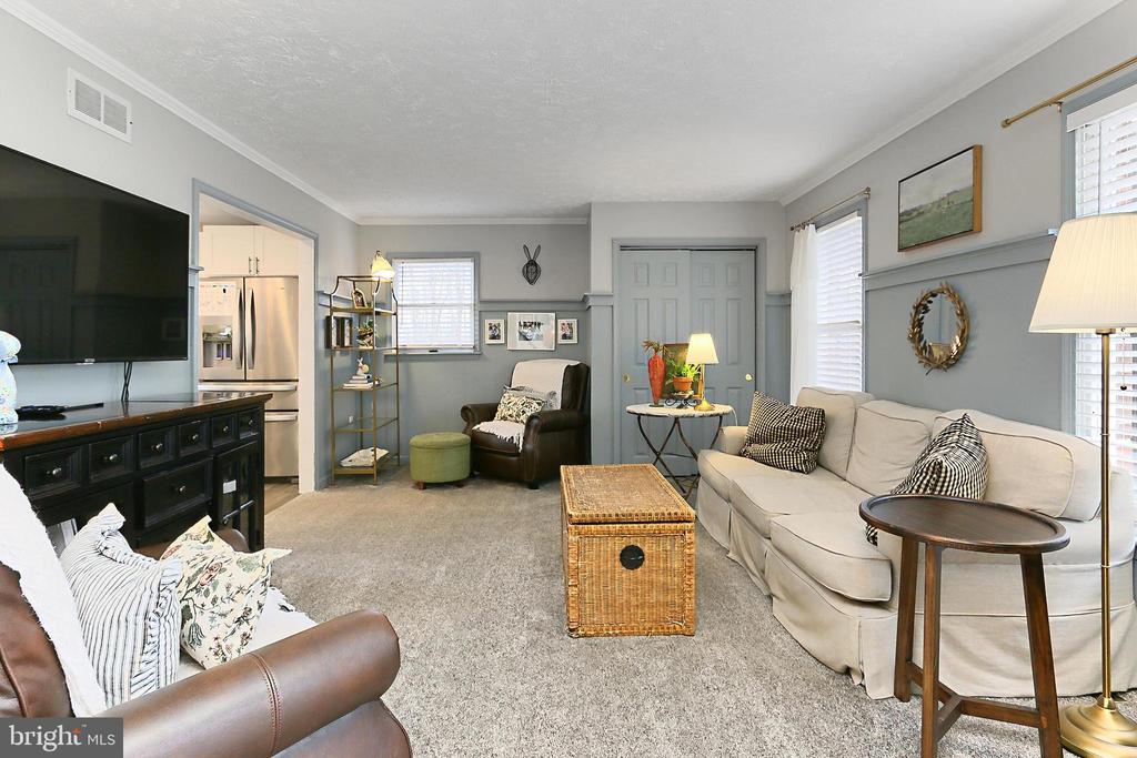 7400 POPLAR POINT LN, WARRENTON, Virginia 20186, 5 Bedrooms Bedrooms, ,4 BathroomsBathrooms,Residential,7400 POPLAR POINT LN,VAFQ2016090 MLS # VAFQ2016090