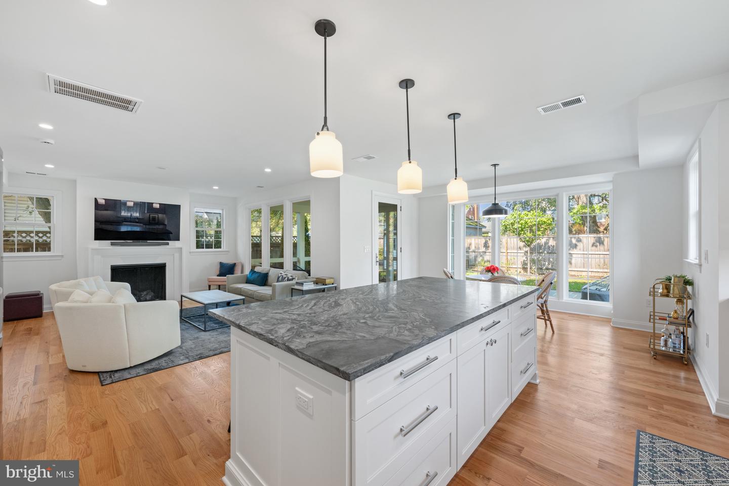 1307 CLEVELAND ST, ALEXANDRIA, Virginia 22302, 3 Bedrooms Bedrooms, ,3 BathroomsBathrooms,Residential,For sale,1307 CLEVELAND ST,VAAX2038478 MLS # VAAX2038478