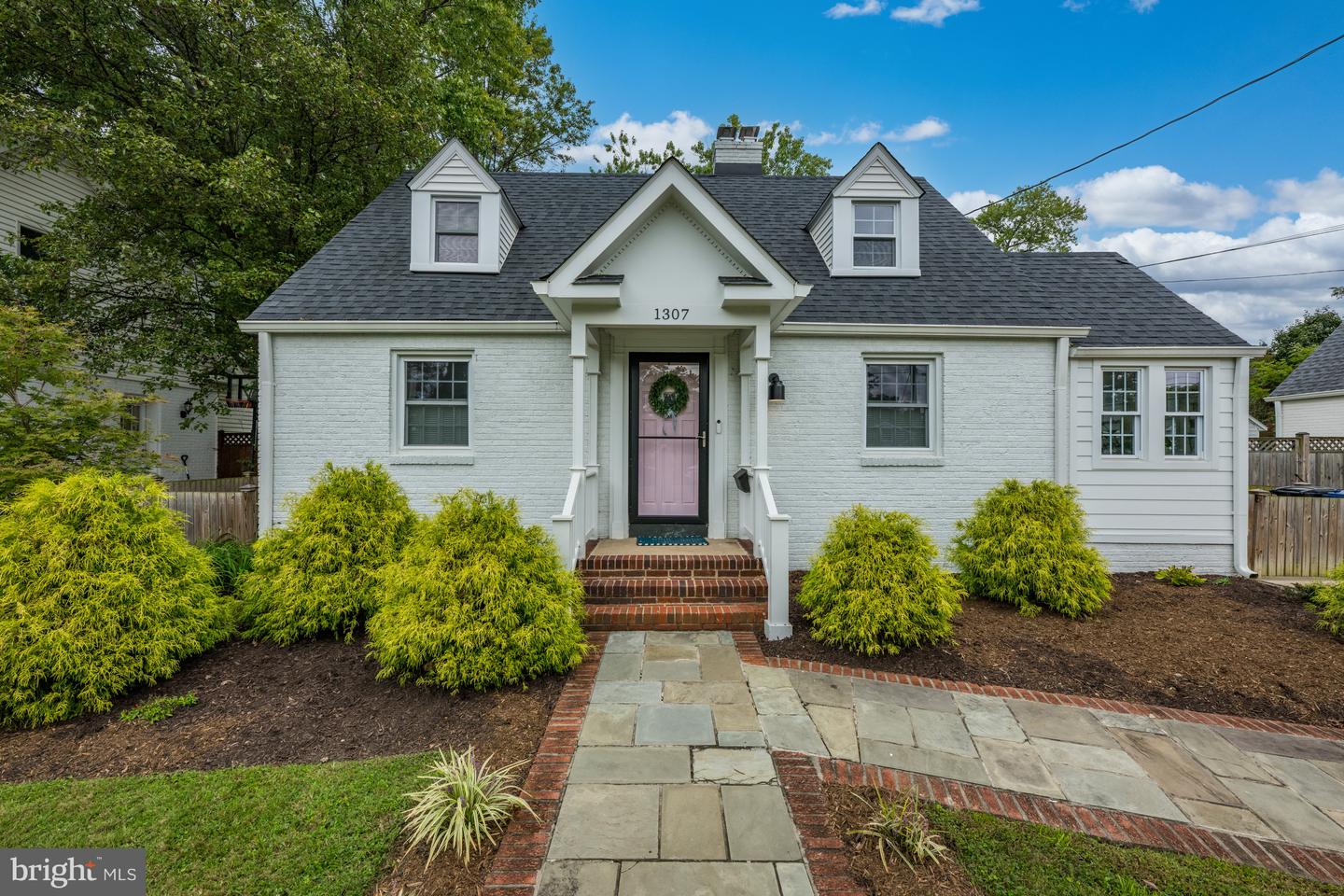 1307 CLEVELAND ST, ALEXANDRIA, Virginia 22302, 3 Bedrooms Bedrooms, ,3 BathroomsBathrooms,Residential,For sale,1307 CLEVELAND ST,VAAX2038478 MLS # VAAX2038478