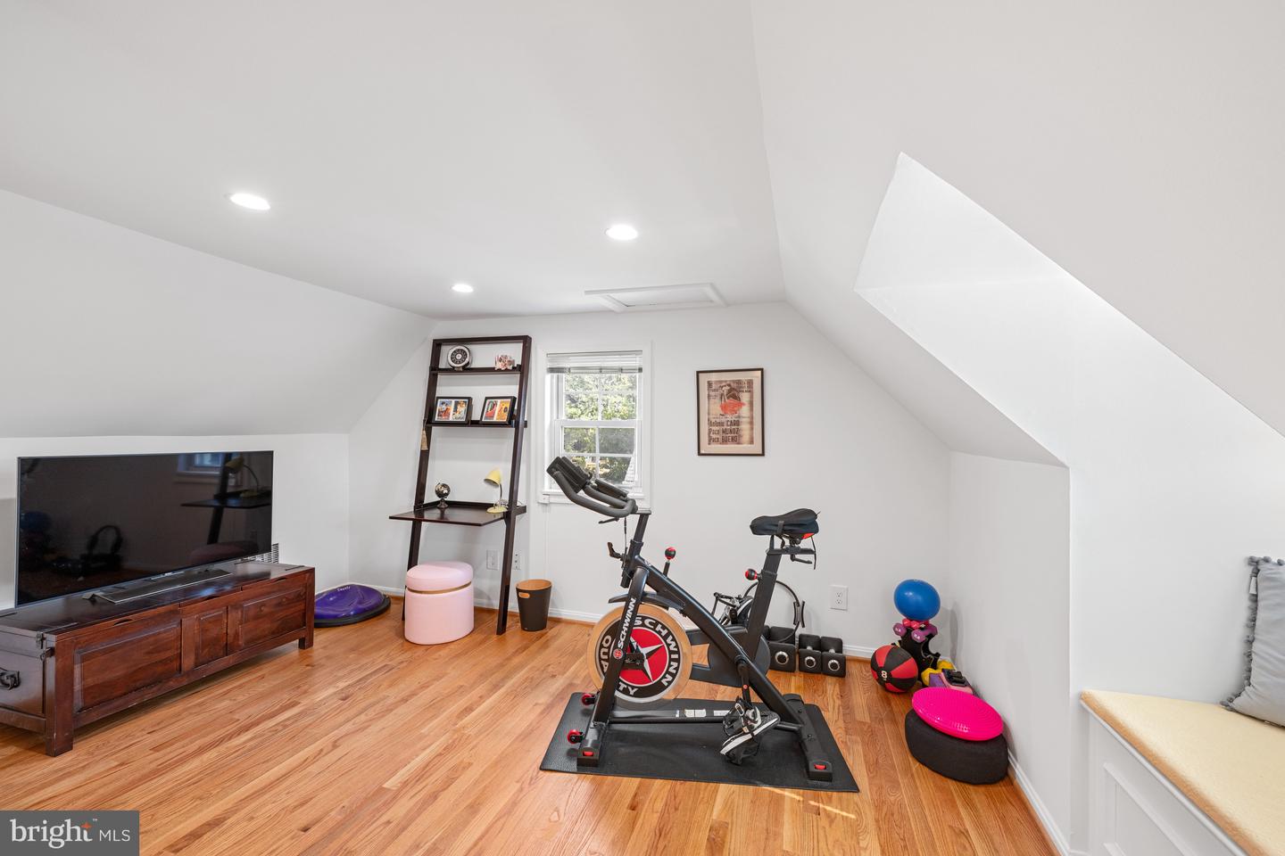 1307 CLEVELAND ST, ALEXANDRIA, Virginia 22302, 3 Bedrooms Bedrooms, ,3 BathroomsBathrooms,Residential,For sale,1307 CLEVELAND ST,VAAX2038478 MLS # VAAX2038478