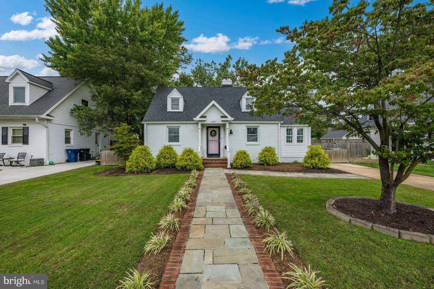 1307 CLEVELAND ST, ALEXANDRIA, Virginia 22302, 3 Bedrooms Bedrooms, ,3 BathroomsBathrooms,Residential,For sale,1307 CLEVELAND ST,VAAX2038478 MLS # VAAX2038478