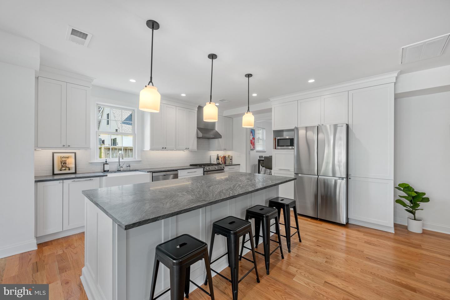 1307 CLEVELAND ST, ALEXANDRIA, Virginia 22302, 3 Bedrooms Bedrooms, ,3 BathroomsBathrooms,Residential,For sale,1307 CLEVELAND ST,VAAX2038478 MLS # VAAX2038478