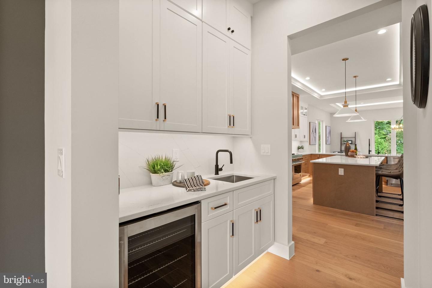 8023 LEWINSVILLE RD, MCLEAN, Virginia 22102, 6 Bedrooms Bedrooms, ,6 BathroomsBathrooms,Residential,For sale,8023 LEWINSVILLE RD,VAFX2223762 MLS # VAFX2223762