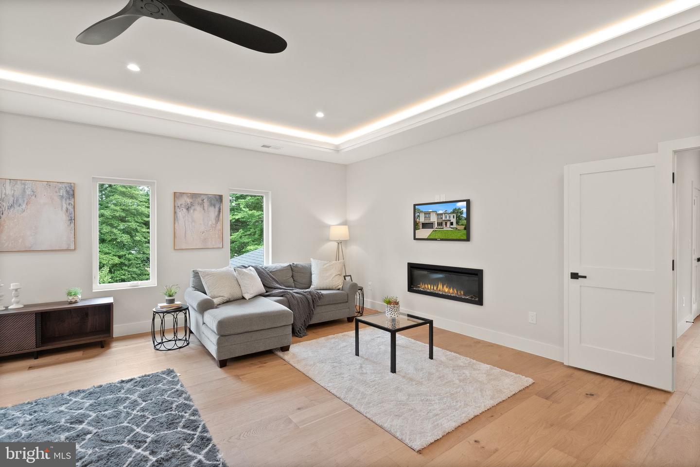 8023 LEWINSVILLE RD, MCLEAN, Virginia 22102, 6 Bedrooms Bedrooms, ,6 BathroomsBathrooms,Residential,For sale,8023 LEWINSVILLE RD,VAFX2223762 MLS # VAFX2223762