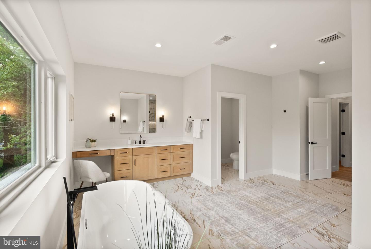 8023 LEWINSVILLE RD, MCLEAN, Virginia 22102, 6 Bedrooms Bedrooms, ,6 BathroomsBathrooms,Residential,For sale,8023 LEWINSVILLE RD,VAFX2223762 MLS # VAFX2223762