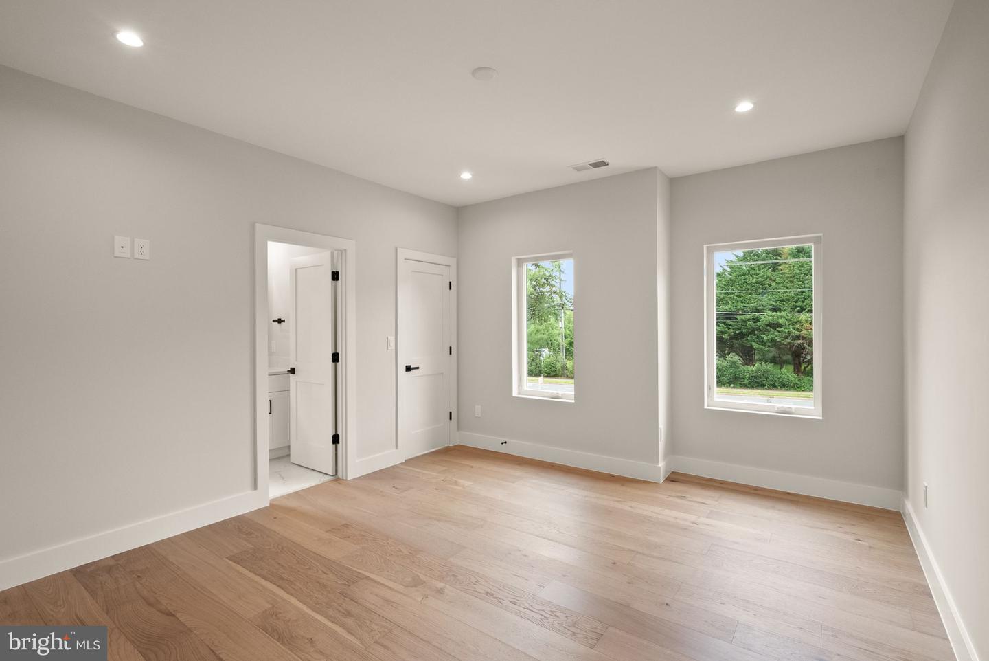 8023 LEWINSVILLE RD, MCLEAN, Virginia 22102, 6 Bedrooms Bedrooms, ,6 BathroomsBathrooms,Residential,For sale,8023 LEWINSVILLE RD,VAFX2223762 MLS # VAFX2223762