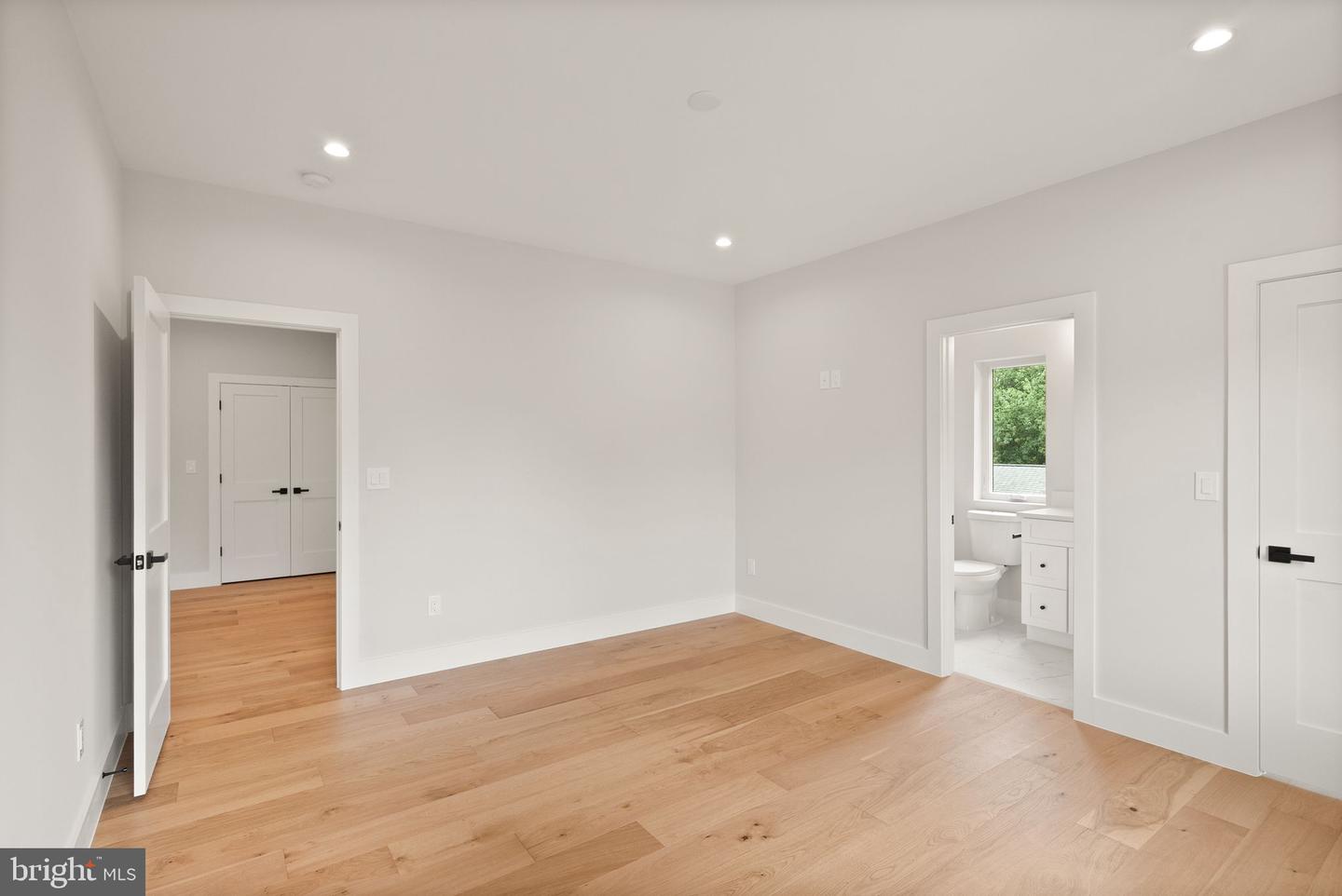 8023 LEWINSVILLE RD, MCLEAN, Virginia 22102, 6 Bedrooms Bedrooms, ,6 BathroomsBathrooms,Residential,For sale,8023 LEWINSVILLE RD,VAFX2223762 MLS # VAFX2223762