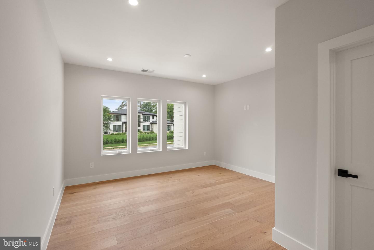8023 LEWINSVILLE RD, MCLEAN, Virginia 22102, 6 Bedrooms Bedrooms, ,6 BathroomsBathrooms,Residential,For sale,8023 LEWINSVILLE RD,VAFX2223762 MLS # VAFX2223762