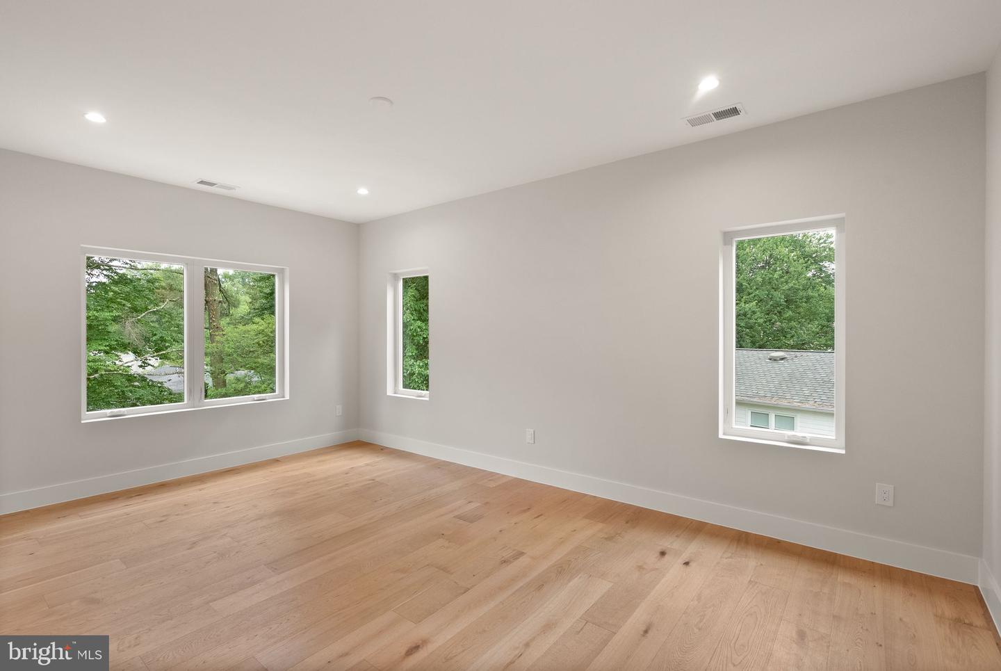 8023 LEWINSVILLE RD, MCLEAN, Virginia 22102, 6 Bedrooms Bedrooms, ,6 BathroomsBathrooms,Residential,For sale,8023 LEWINSVILLE RD,VAFX2223762 MLS # VAFX2223762
