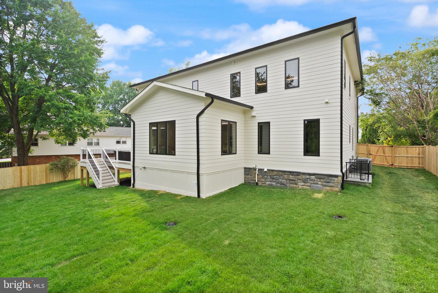 8023 LEWINSVILLE RD, MCLEAN, Virginia 22102, 6 Bedrooms Bedrooms, ,6 BathroomsBathrooms,Residential,For sale,8023 LEWINSVILLE RD,VAFX2223762 MLS # VAFX2223762