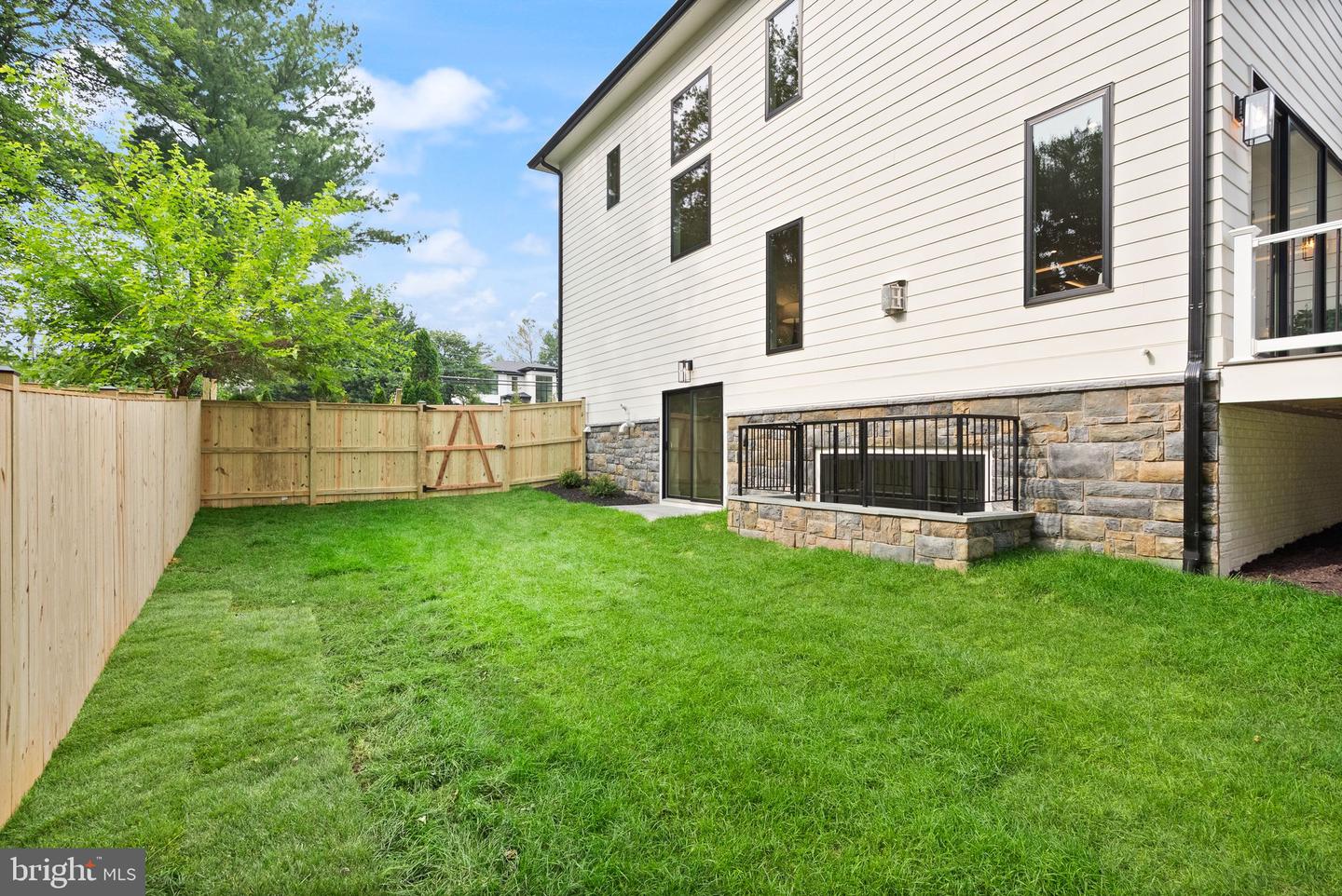 8023 LEWINSVILLE RD, MCLEAN, Virginia 22102, 6 Bedrooms Bedrooms, ,6 BathroomsBathrooms,Residential,For sale,8023 LEWINSVILLE RD,VAFX2223762 MLS # VAFX2223762