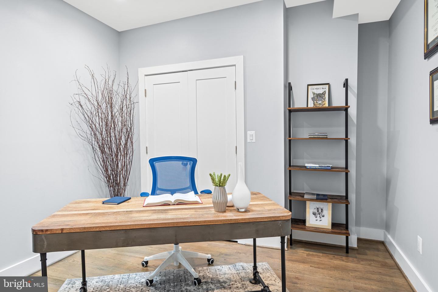 205 16TH ST SE, WASHINGTON, District Of Columbia 20003, 4 Bedrooms Bedrooms, ,3 BathroomsBathrooms,Residential,For sale,205 16TH ST SE,DCDC2191210 MLS # DCDC2191210