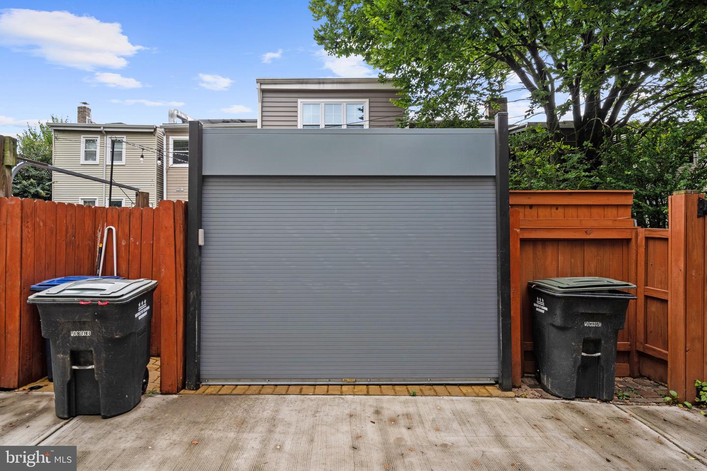 205 16TH ST SE, WASHINGTON, District Of Columbia 20003, 4 Bedrooms Bedrooms, ,3 BathroomsBathrooms,Residential,For sale,205 16TH ST SE,DCDC2191210 MLS # DCDC2191210