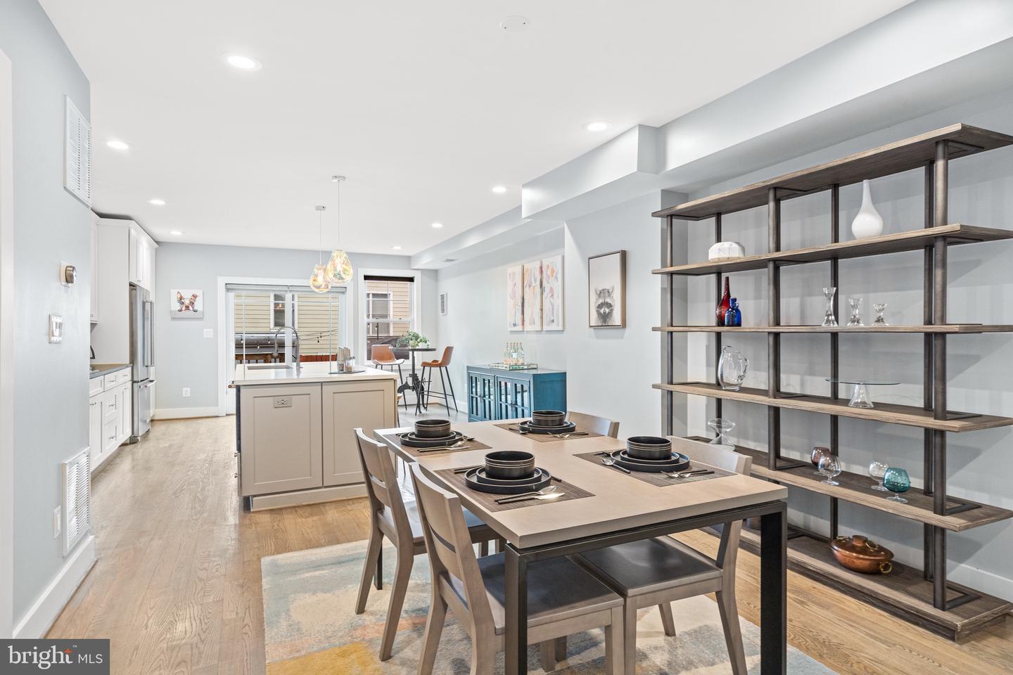 205 16TH ST SE, WASHINGTON, District Of Columbia 20003, 4 Bedrooms Bedrooms, ,3 BathroomsBathrooms,Residential,For sale,205 16TH ST SE,DCDC2191210 MLS # DCDC2191210