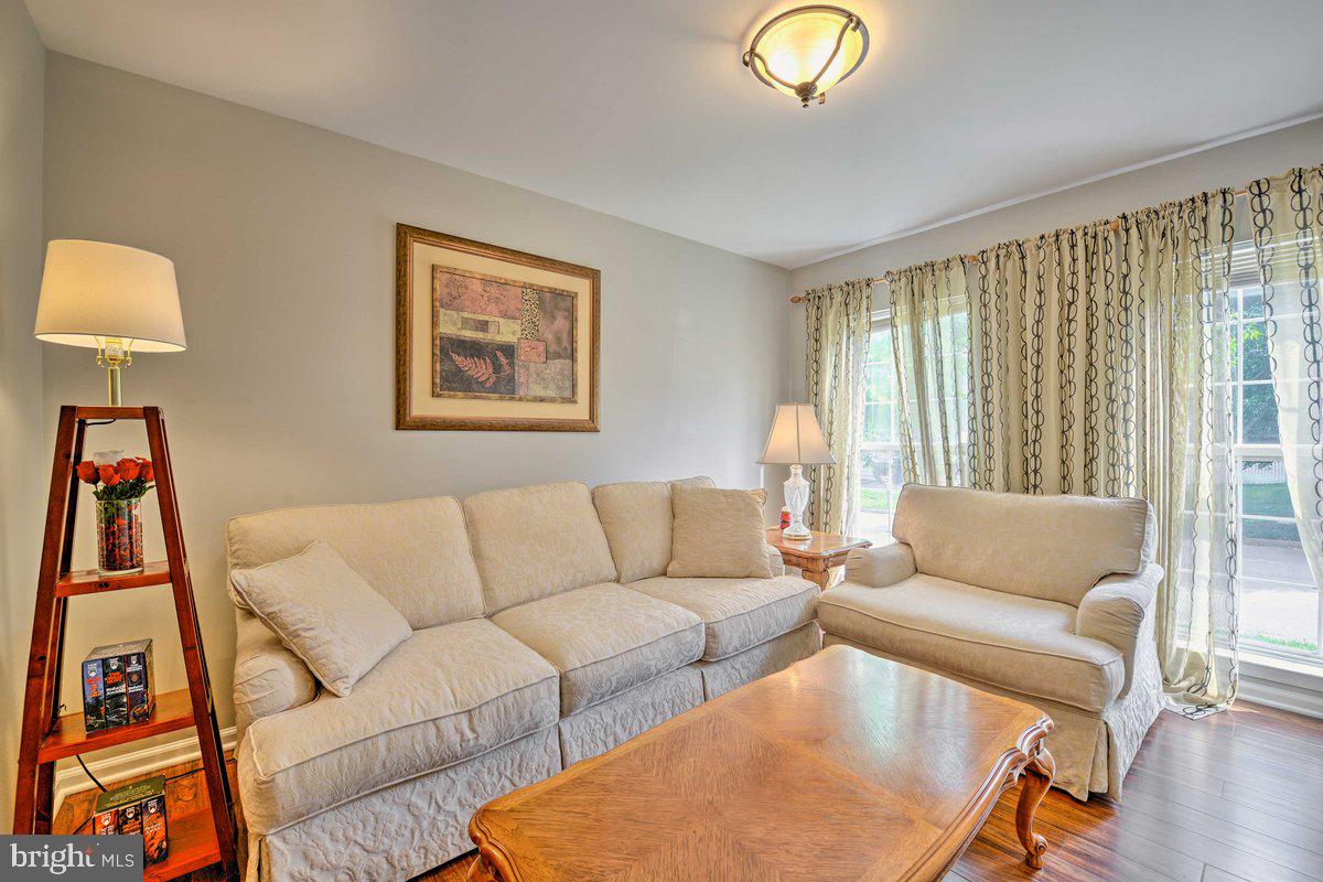 3273 MOUNTAIN LAUREL LOOP, DUMFRIES, Virginia 22026, 4 Bedrooms Bedrooms, ,3 BathroomsBathrooms,Residential,For sale,3273 MOUNTAIN LAUREL LOOP,VAPW2090334 MLS # VAPW2090334