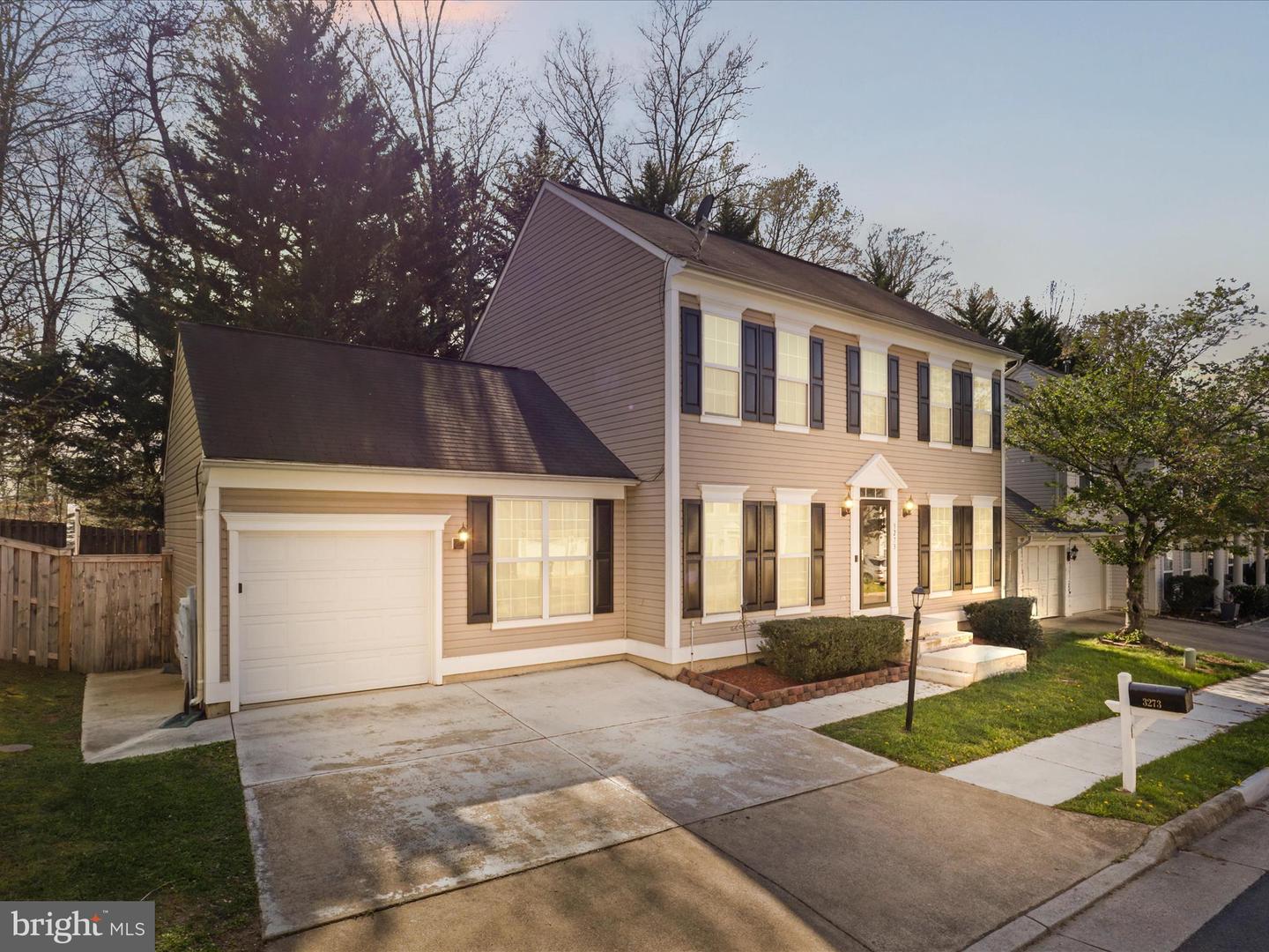 3273 MOUNTAIN LAUREL LOOP, DUMFRIES, Virginia 22026, 4 Bedrooms Bedrooms, ,3 BathroomsBathrooms,Residential,For sale,3273 MOUNTAIN LAUREL LOOP,VAPW2090334 MLS # VAPW2090334
