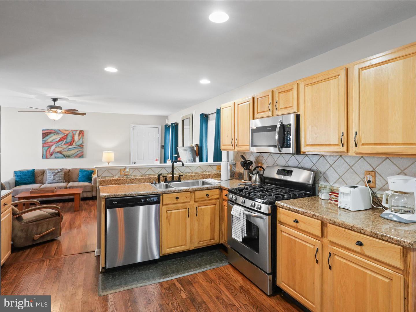 3273 MOUNTAIN LAUREL LOOP, DUMFRIES, Virginia 22026, 4 Bedrooms Bedrooms, ,3 BathroomsBathrooms,Residential,For sale,3273 MOUNTAIN LAUREL LOOP,VAPW2090334 MLS # VAPW2090334