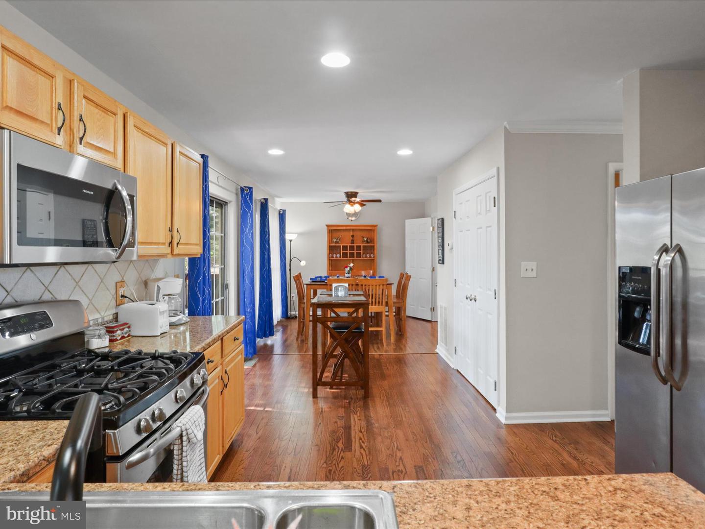 3273 MOUNTAIN LAUREL LOOP, DUMFRIES, Virginia 22026, 4 Bedrooms Bedrooms, ,3 BathroomsBathrooms,Residential,For sale,3273 MOUNTAIN LAUREL LOOP,VAPW2090334 MLS # VAPW2090334