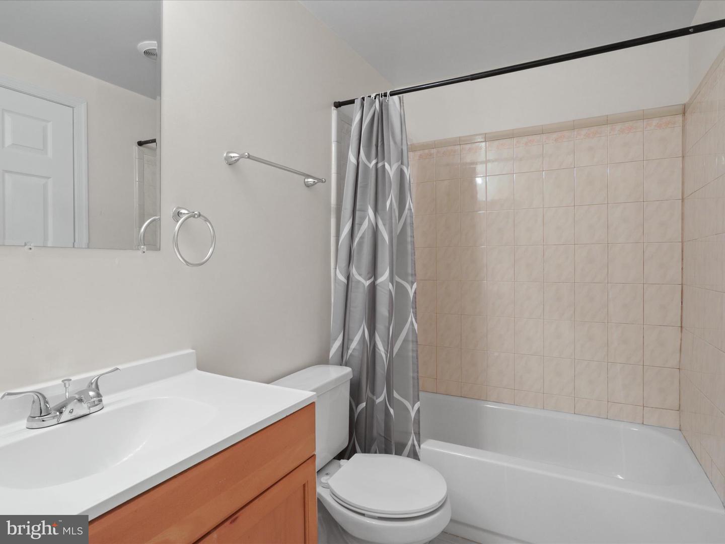 3273 MOUNTAIN LAUREL LOOP, DUMFRIES, Virginia 22026, 4 Bedrooms Bedrooms, ,3 BathroomsBathrooms,Residential,For sale,3273 MOUNTAIN LAUREL LOOP,VAPW2090334 MLS # VAPW2090334